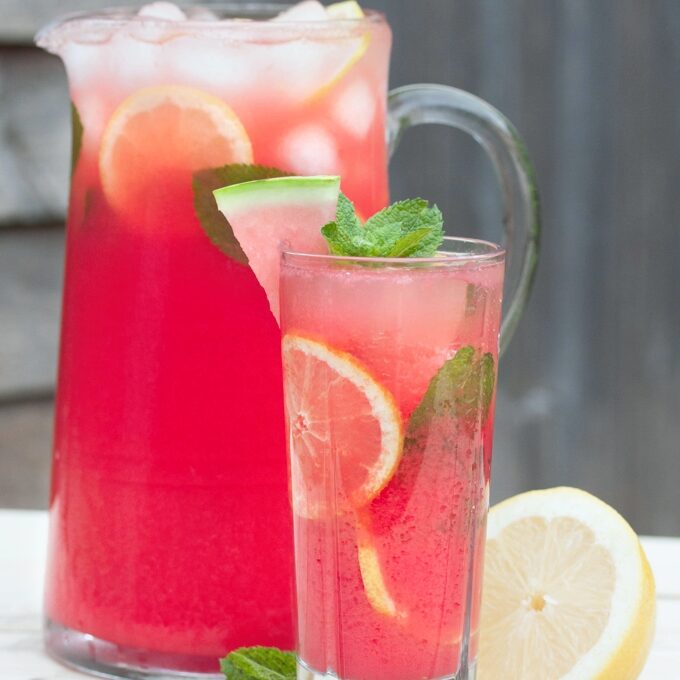 WATERMELON LEMONADE WITHOUT ADDED SUGAR