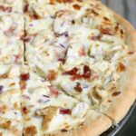 Here’s A Chicken Alfredo Pizza For Your Belly Tonight