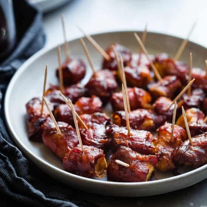 Bacon Wrapped Pineapple Bites With Sweet And Sour Sauce - The Best ...